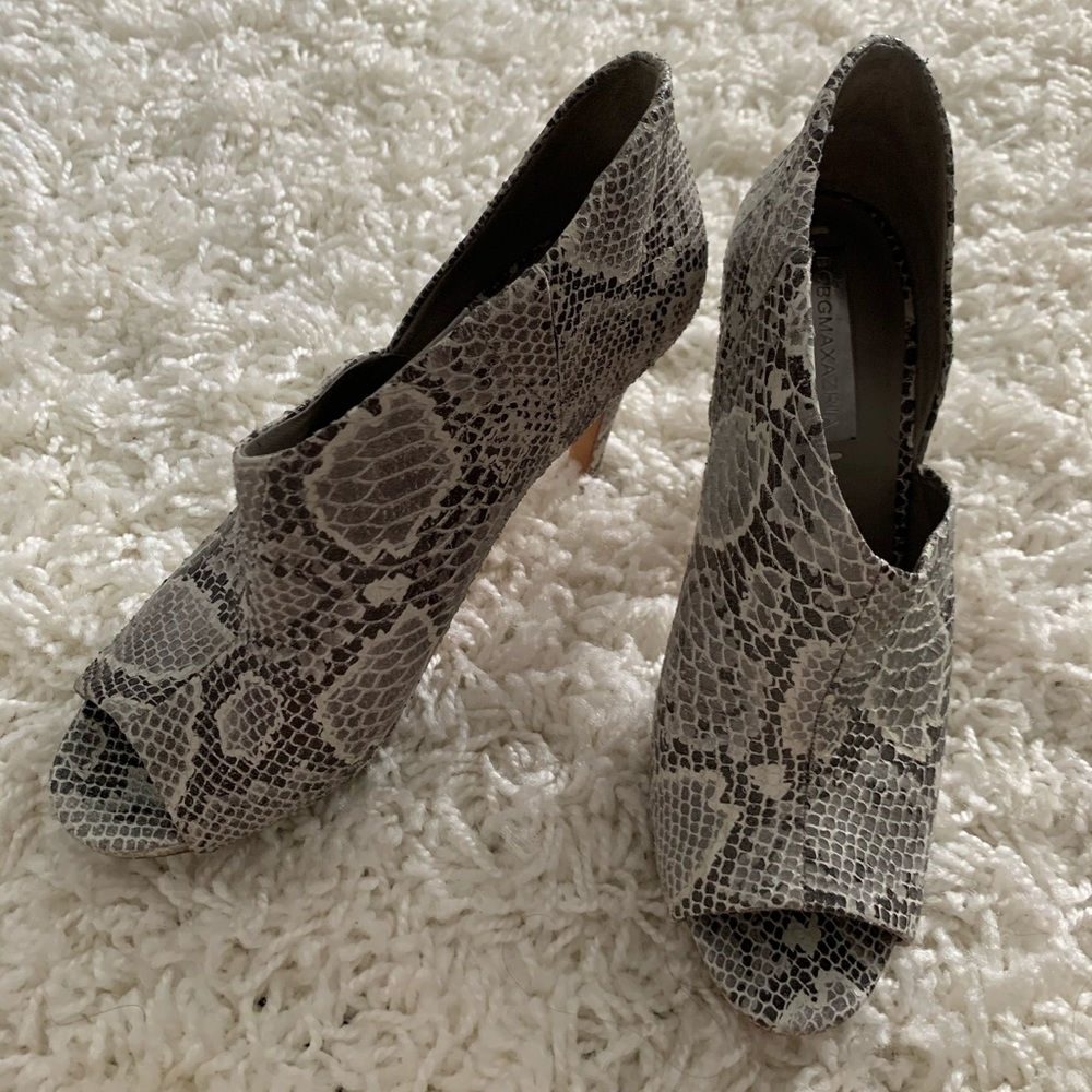 Bcbg open toed heels/booties. Snake print